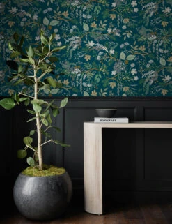 Juniper Forest Premium Peel + Stick Wallpaper By Rifle Paper Co. 6 Juniper Forest Premium Peel + Stick Wallpaper By Rifle Paper Co. -KINKIN Decor Shop PSW1197RL ConsoleArtVignette 7211 Poppium Ebony