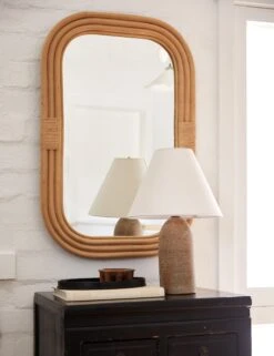 Marsali Mirror -KINKIN Decor Shop SPMRRE NA SS23 RattanPoleRectangularMirror vrt 1810 Lifestyle