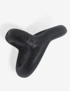 Olo Wall Hook By SIN Ceramics 22 Olo Wall Hook By SIN Ceramics -KINKIN Decor Shop SinCeramicsOloWallHook Black 5224